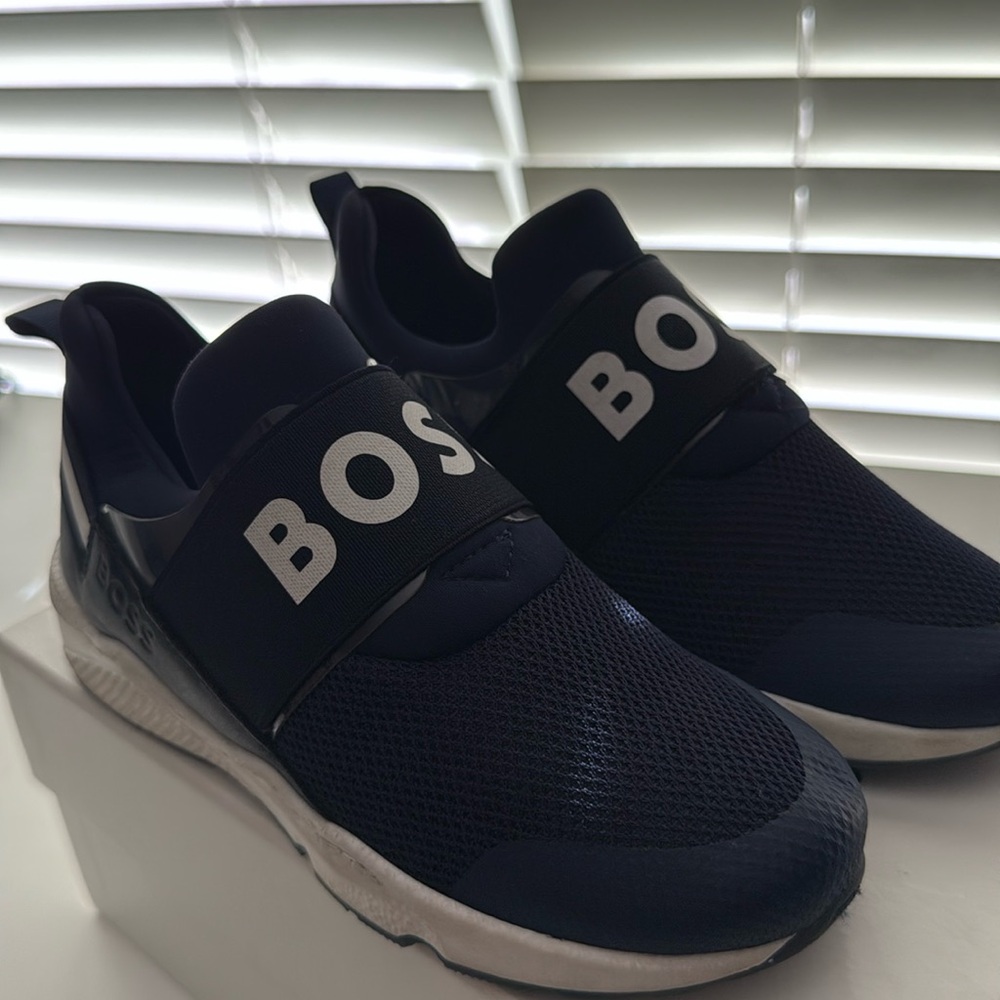Hugo boss kids shoes